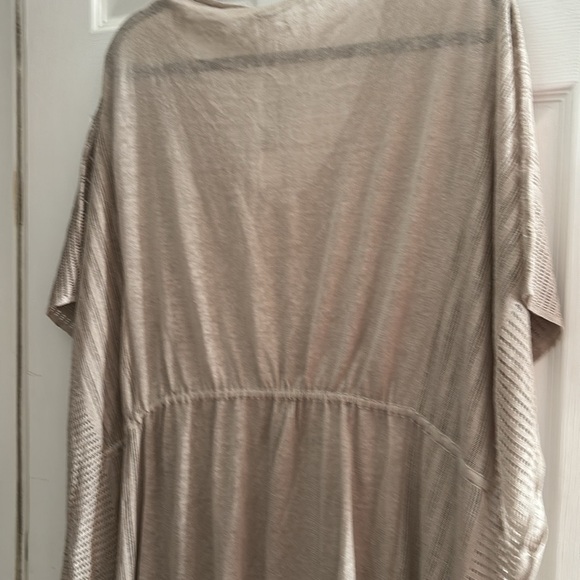 Cover up - Picture 5 of 10